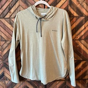 Columbia hooded long sleeve